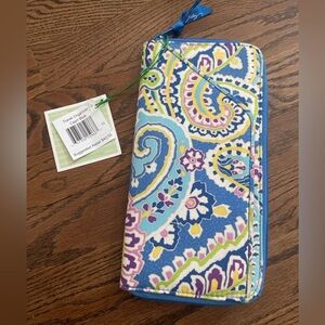 Vera Bradley, travel organizer, Capri blue new with tags